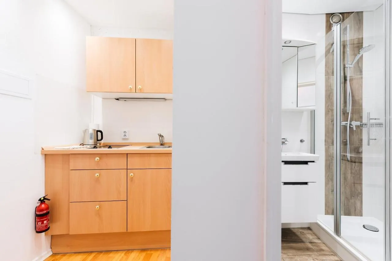Great City View I 26 Floor I Netflix And Boxspringbed Augsburg Apartment